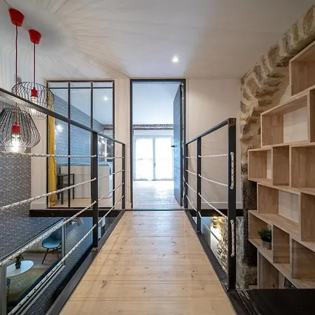 Spacious Renovated Loft - - Guillotiere Apartment